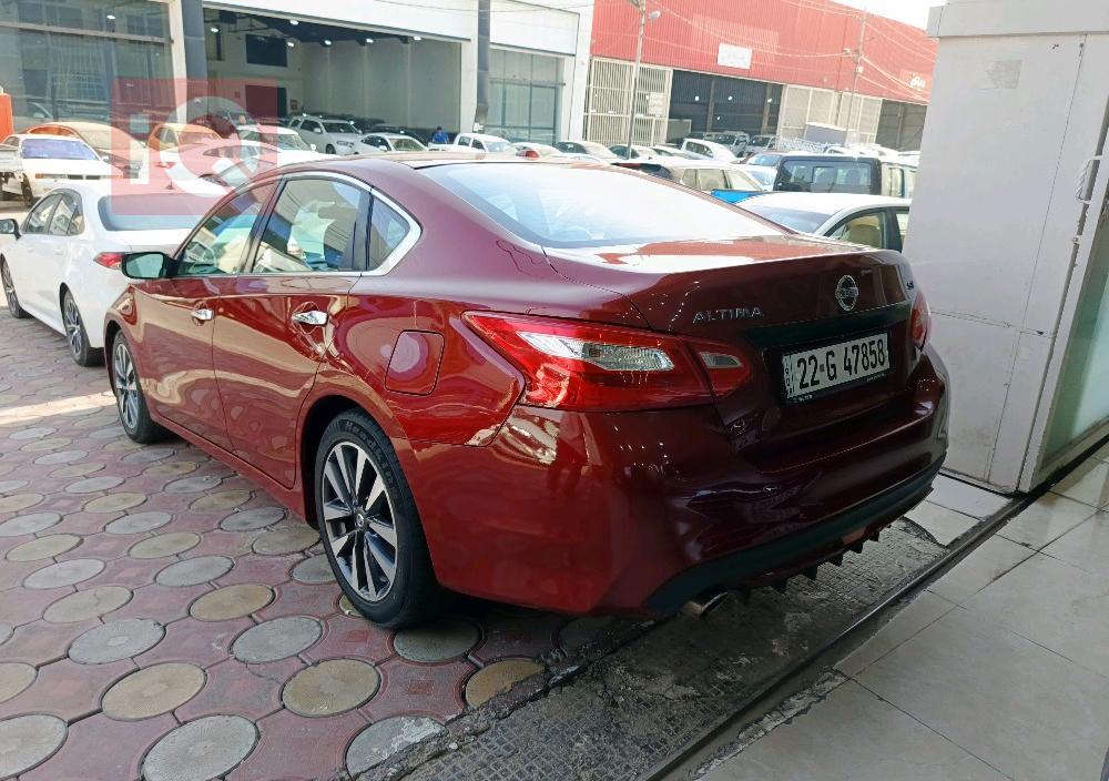 Nissan Altima
